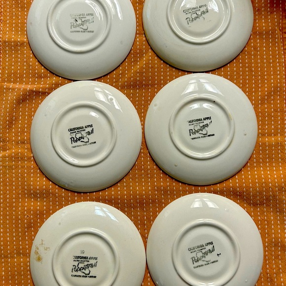 Metlox Poppytrail California Apple Saucers 6 - Picture 2 of 4